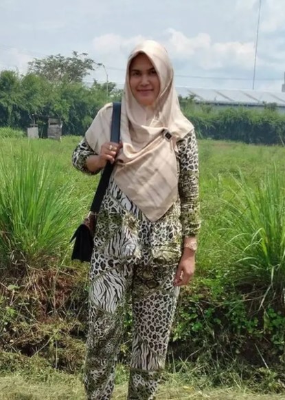 5 Potret Nana Mahliana istri kedua Clift Sangra yang memesona