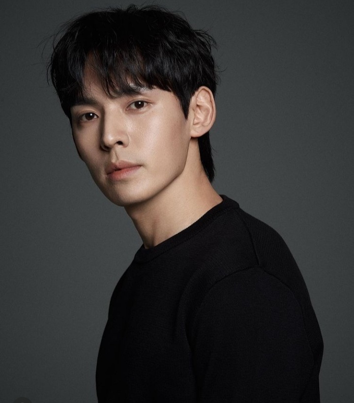 7 Perjalanan karier Kang Hyung-suk, polisi tampan Hometown Cha-Cha-Cha