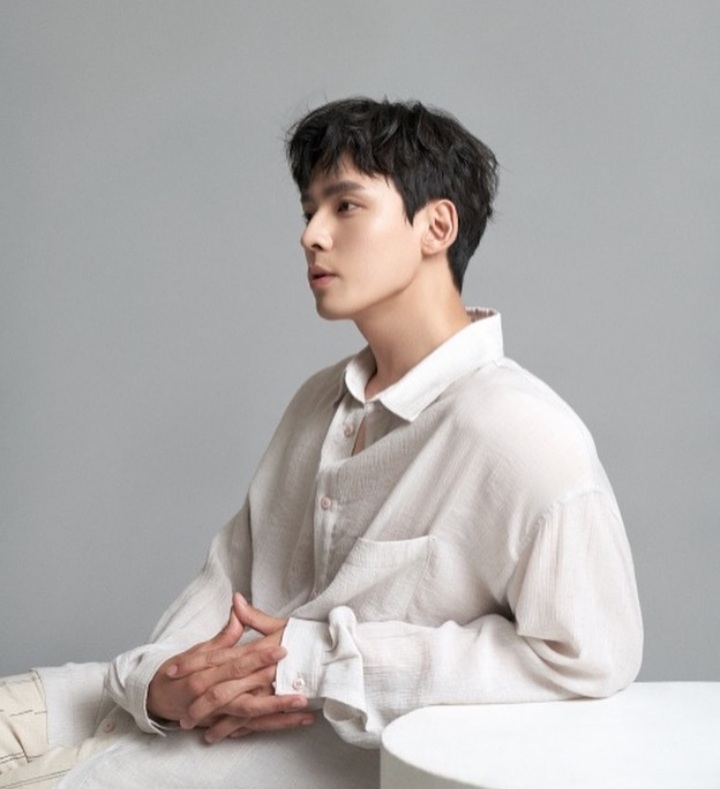 7 Perjalanan karier Kang Hyung-suk, polisi tampan Hometown Cha-Cha-Cha