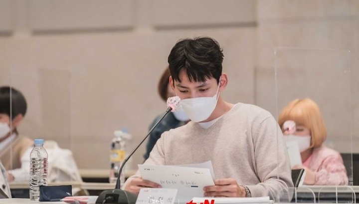 7 Perjalanan karier Kang Hyung-suk, polisi tampan Hometown Cha-Cha-Cha