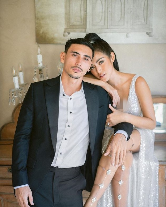 7 Potret prewedding Jessica Iskandar & Vincent Verhaag, bergaya glamor