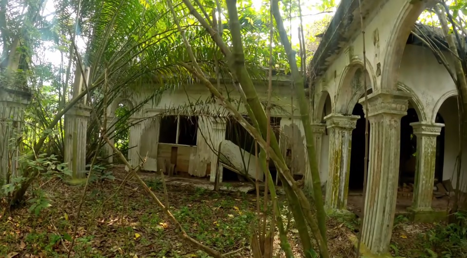 9 Penampakan rumah artis senior yang terbengkalai 30 tahun YouTube 9 Penampakan rumah artis senior yang terbengkalai 30 tahun YouTube