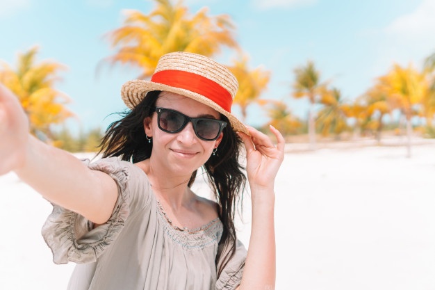 55 Pantun lucu hari libur, bikin gebetan merasa terhibur