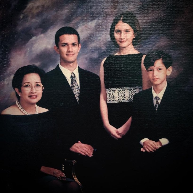 Potret lawas 9 host Inbox, Andhika Pratama mirip personel The Beatles