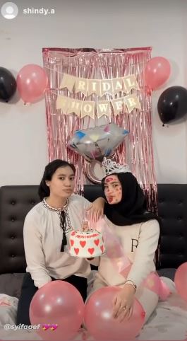 9 Momen bridal shower calon istri Ridho DA, pasrah didandani nyeleneh