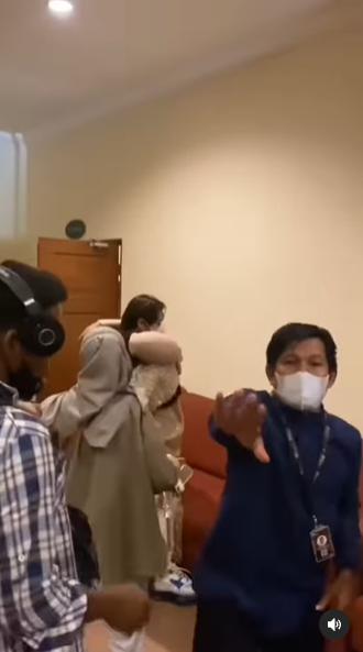 Viral video Lesty Kejora pingsan usai manggung, bikin panik