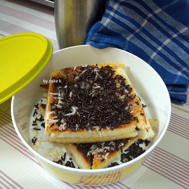 11 Resep kreasi roti bakar keju, gurih dan cocok jadi menu sarapan