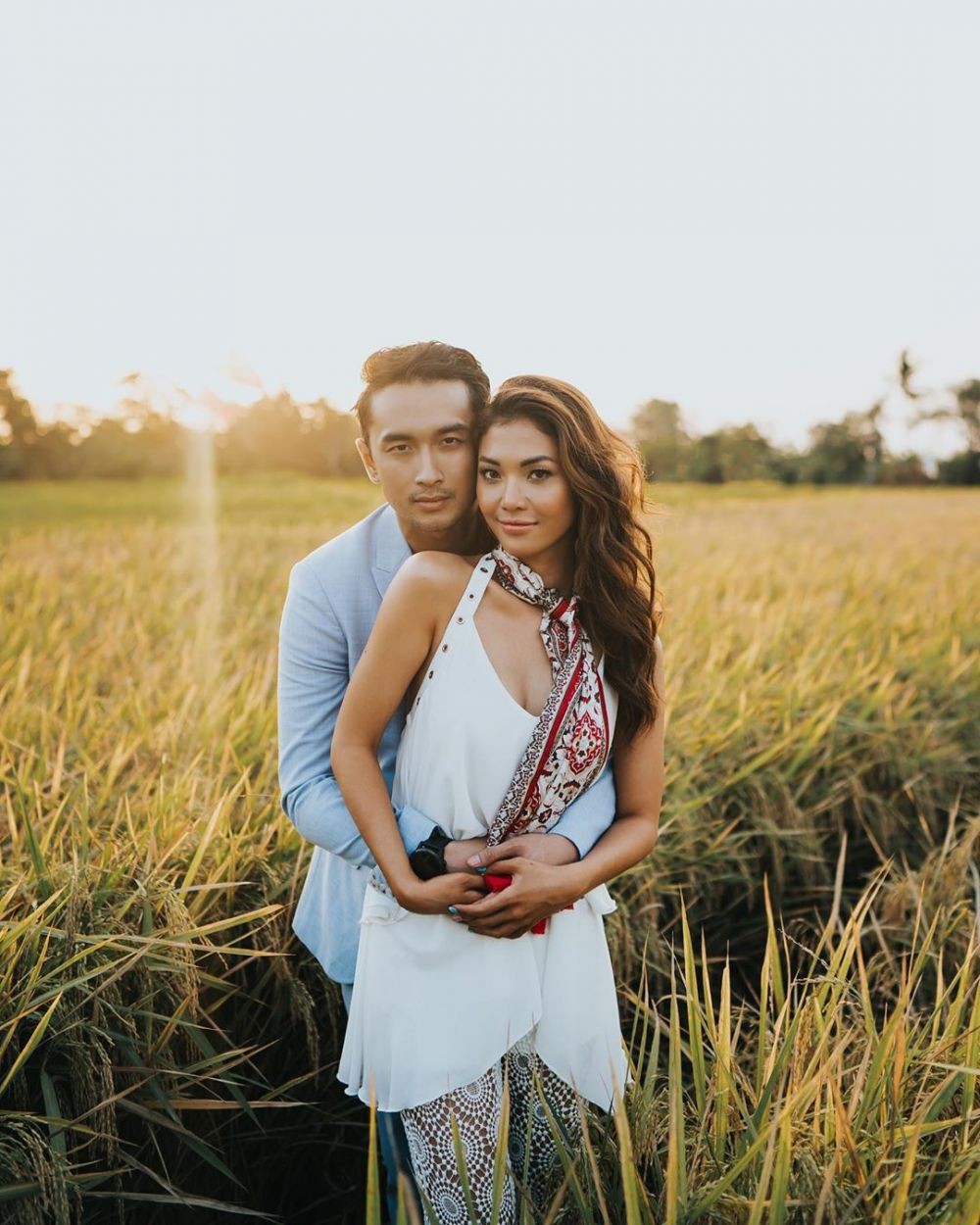 Vintage hingga tiru film, prewedding 11 eks member girlband ini elegan