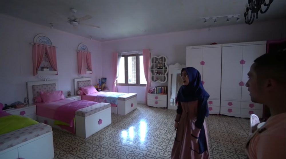 Kombinasi modern dan tradisional, ini 8 cara Irfan Hakim menata rumah