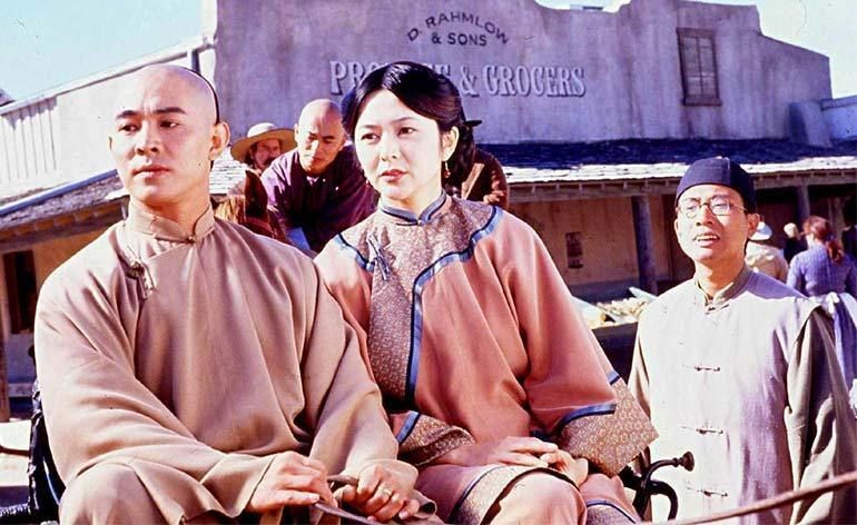 7 Potret Rosamund Kwan di film Mandarin jadul, aktingnya memorable