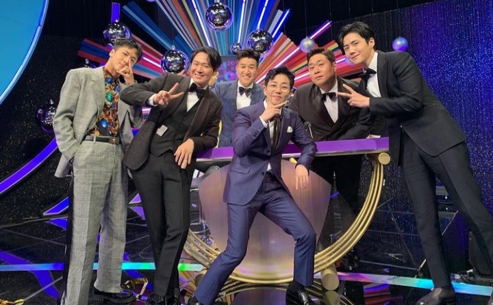 Sukses perankan Kepala Hong, ini 13 perjalanan karier Kim Seon-ho