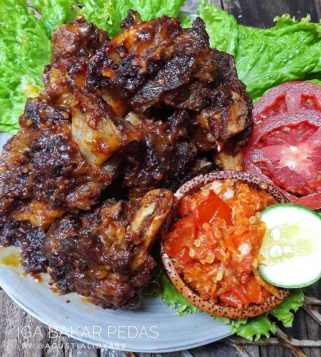 9 Resep kreasi iga bakar istimewa, lezat dan gampang dibuat
