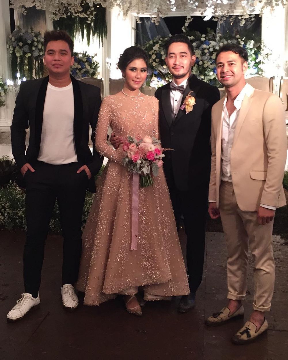 Momen 9 seleb bertemu mantan kekasih, Luna Maya sempat salah tingkah