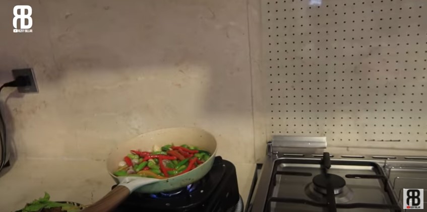 7 Cara Lesty Kejora masak menu rumahan, simpel dan mudah ditiru