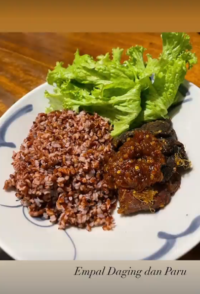 11 Menu makan malam Cynthia Lamusu saat diet ini sehat dan antinyiksa