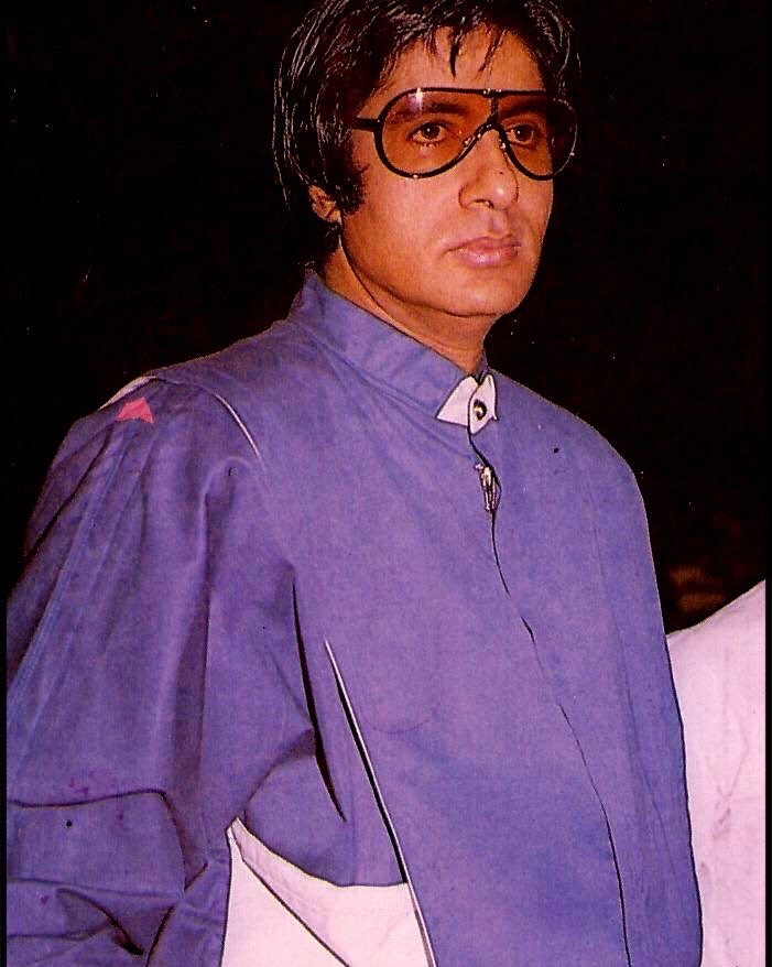 Jadi idola di era 70-an, intip 11 potret masa muda Amitabh Bachchan