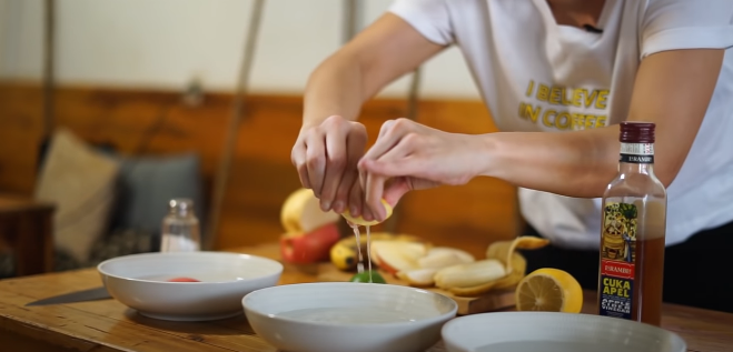 5 Trik Chef Marinka bikin buah tak mudah berubah warna usai dipotong