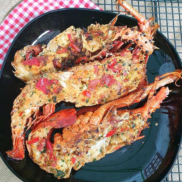 9 Resep kreasi lobster bakar, lembut dan bumbu meresap hingga dalam
