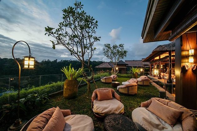 11 Potret resort mewah Reino Barack di Bali, viewnya sawah dan sungai