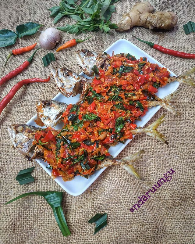 11 Resep ikan bumbu rica-rica rumahan, pedas bikin ketagihan