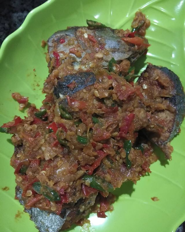 11 Resep ikan bumbu rica-rica rumahan, pedas bikin ketagihan
