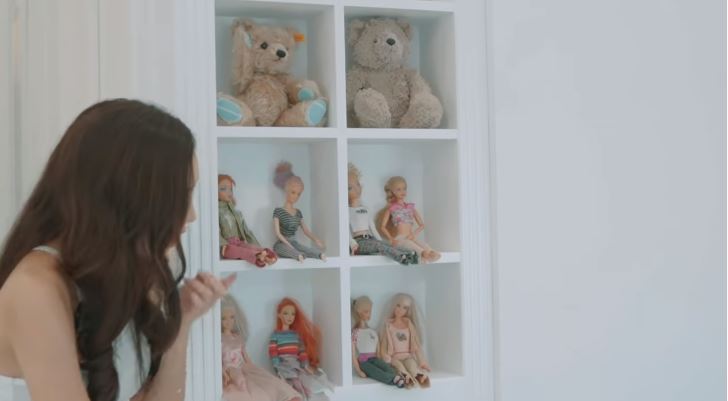 11 Penampakan kamar Beby Tsabina di rumah baru, bergaya victorian