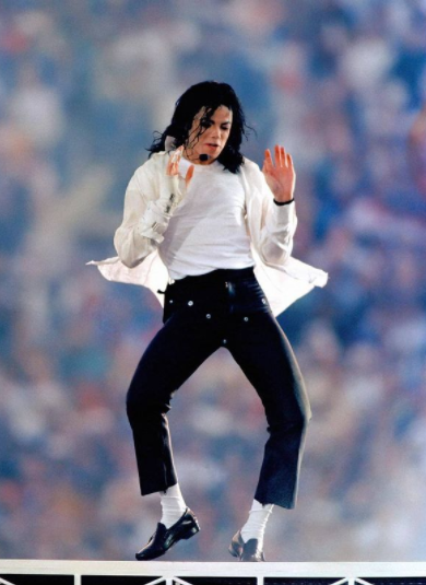 11 Gaya busana manggung Michael Jackson, bikin kangen dan ikonik