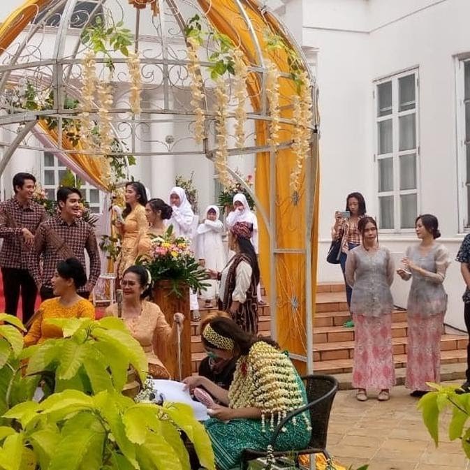 7 Momen siraman Zoe Abbas di sinetron BHSI, usung adat Jawa