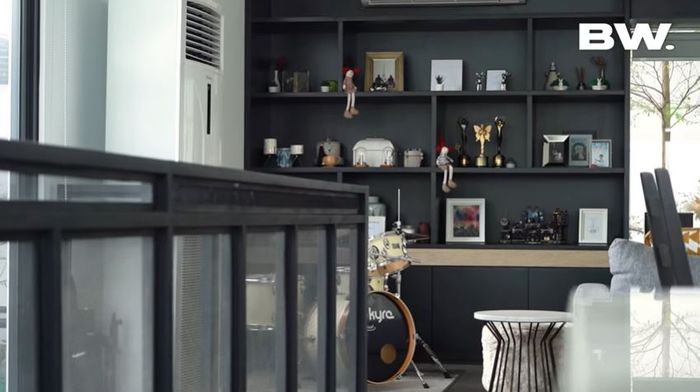 9 Potret rumah mewah Sammy Simorangkir, berkonsep loop house