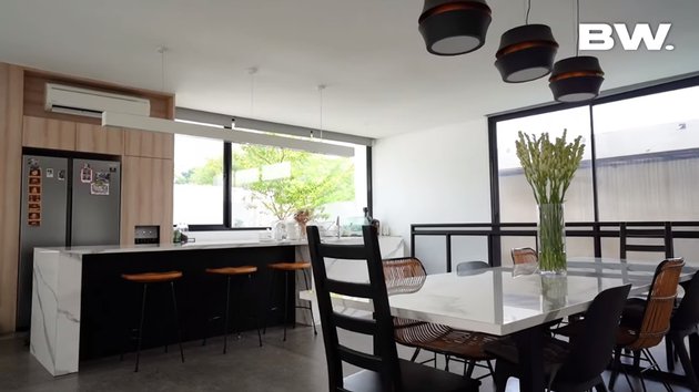 9 Potret rumah mewah Sammy Simorangkir, berkonsep loop house