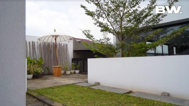 9 Potret rumah mewah Sammy Simorangkir, berkonsep loop house