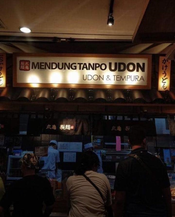 11 Nama warung terinspirasi dari lagu, bikin pengen nyanyi