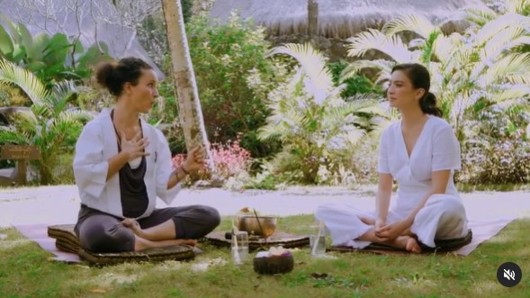 9 Makanan dan minuman ini jadi rahasia tubuh sehat Raline Shah