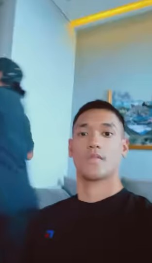 Momen Afgan potong rambut, hasilnya mirip oppa Korea mau wamil