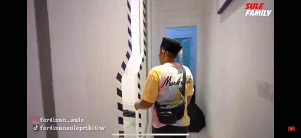 9 Cara Sule mendekorasi kamar tidur anaknya yang seorang gamer, ciamik