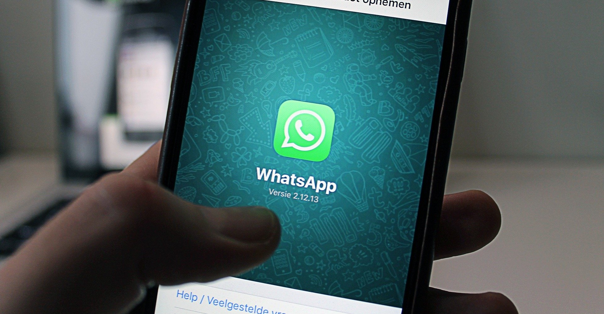 Nama serupa, 4 aplikasi mod ini malah bikin WhatsApp kamu terblokir