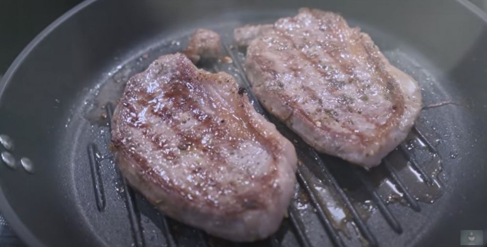 7 Trik membuat steak ala Nikita Mirzani, simpel dan menggugah selera