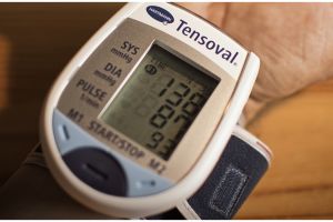 Jarang diketahui, 9 minuman ini wajib dihindari penderita darah tinggi