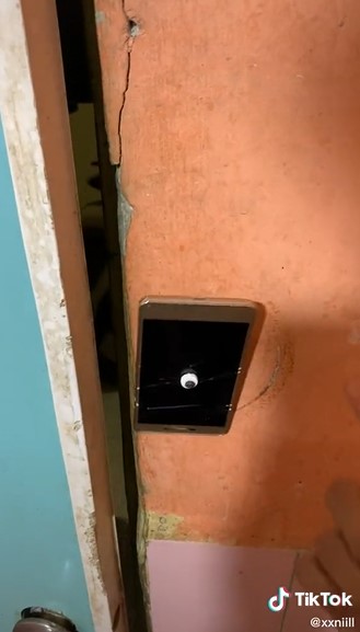 Viral HP dijadikan kunci pintu kamar mandi, ini fakta di baliknya