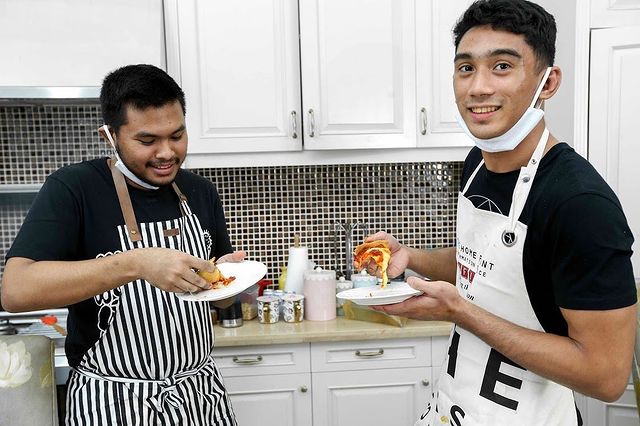 Intip bisnis kuliner anak 7 seleb, punya El Rumi di halaman rumah