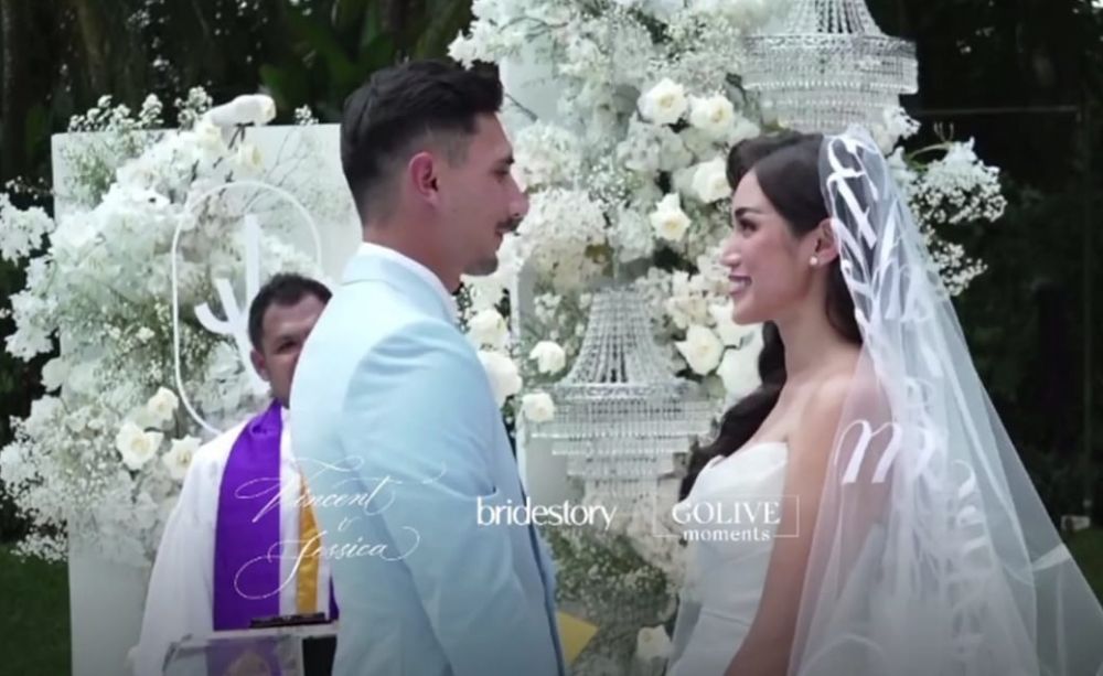 Penuh haru, 11 momen pemberkatan Jessica Iskandar dan Vincent Verhaag