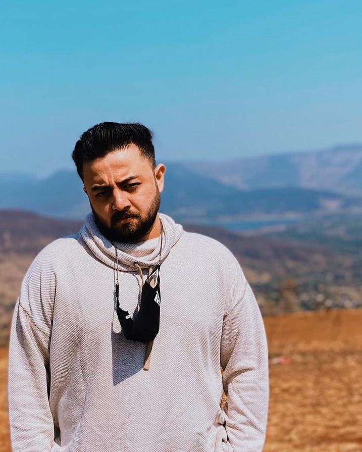 9 Potret terbaru adik Preity Zinta di Kal Ho Na Ho, kini sutradara