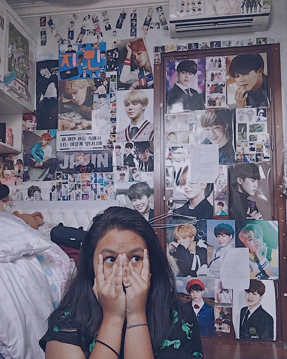 Intip desain kamar 7 anak komedian, bergaya futuristik hingga K-Pop