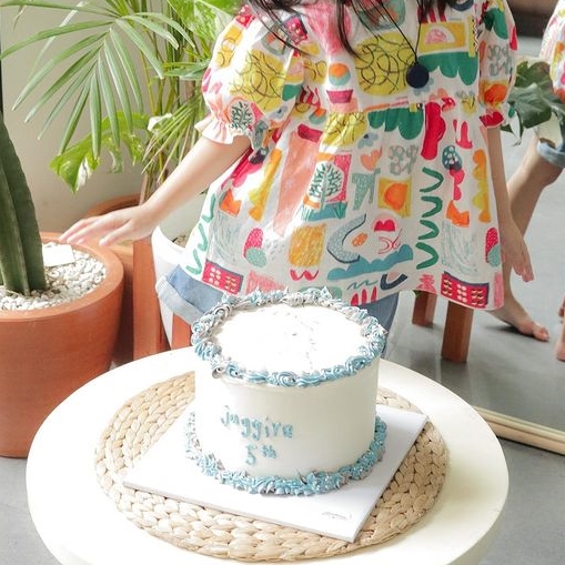 Kue ultah buatan 5 seleb untuk anak, bikinan Nicky Tirta unik abis