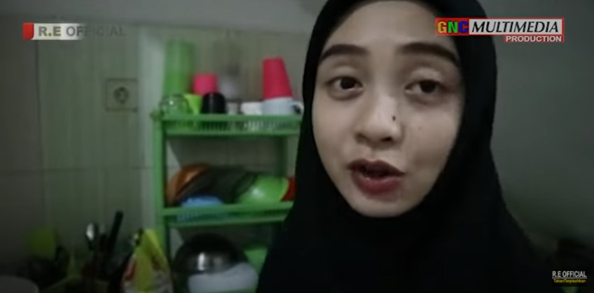 7 Potret dapur Ega D'Academy, simpel manfaatkan ruang bawah tangga