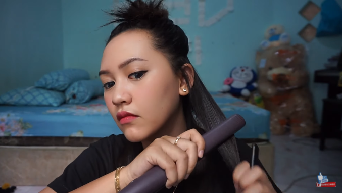 5 Perawatan kecantikan dan tubuh Happy Asmara, rajin eksfoliasi wajah