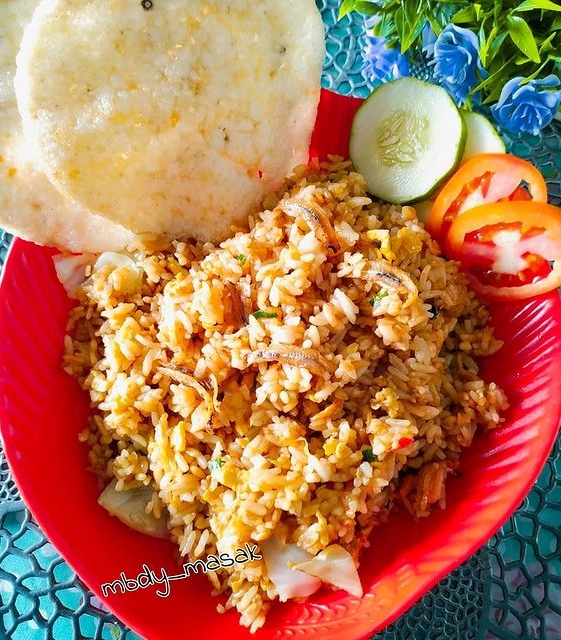 11 Resep kreasi nasi goreng teri, gurih dan bikin nagih