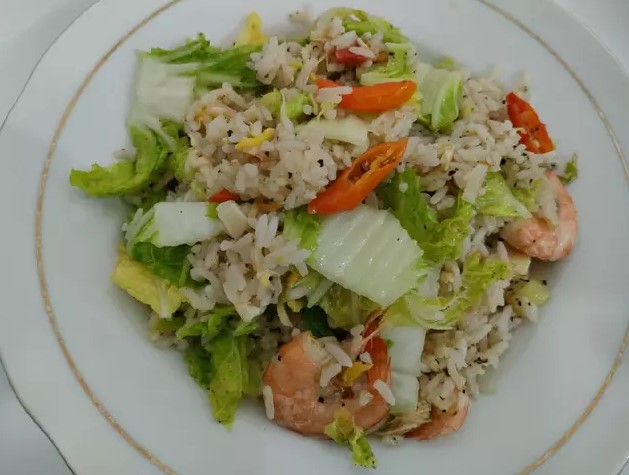 11 Resep kreasi nasi goreng teri, gurih dan bikin nagih