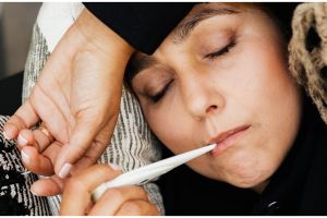 Biar cepat sembuh, 7 makanan ini wajib dihindari saat sakit tipes