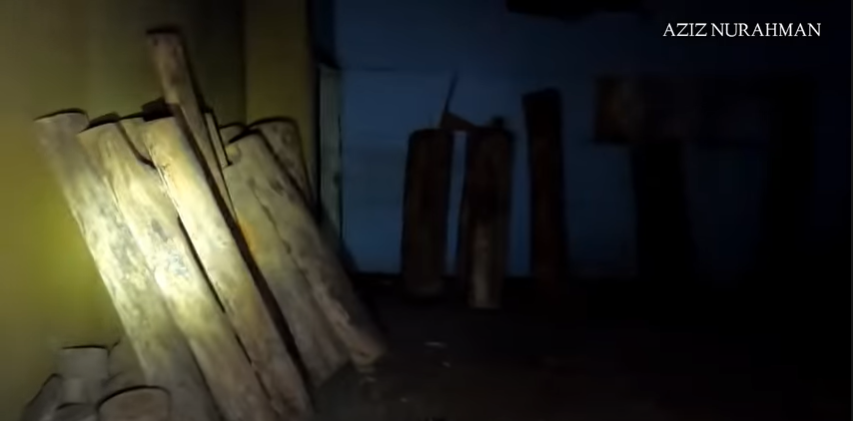 Rumah 2 lantai milik artis dibiarkan kosong 15 tahun, ini 11 potretnya